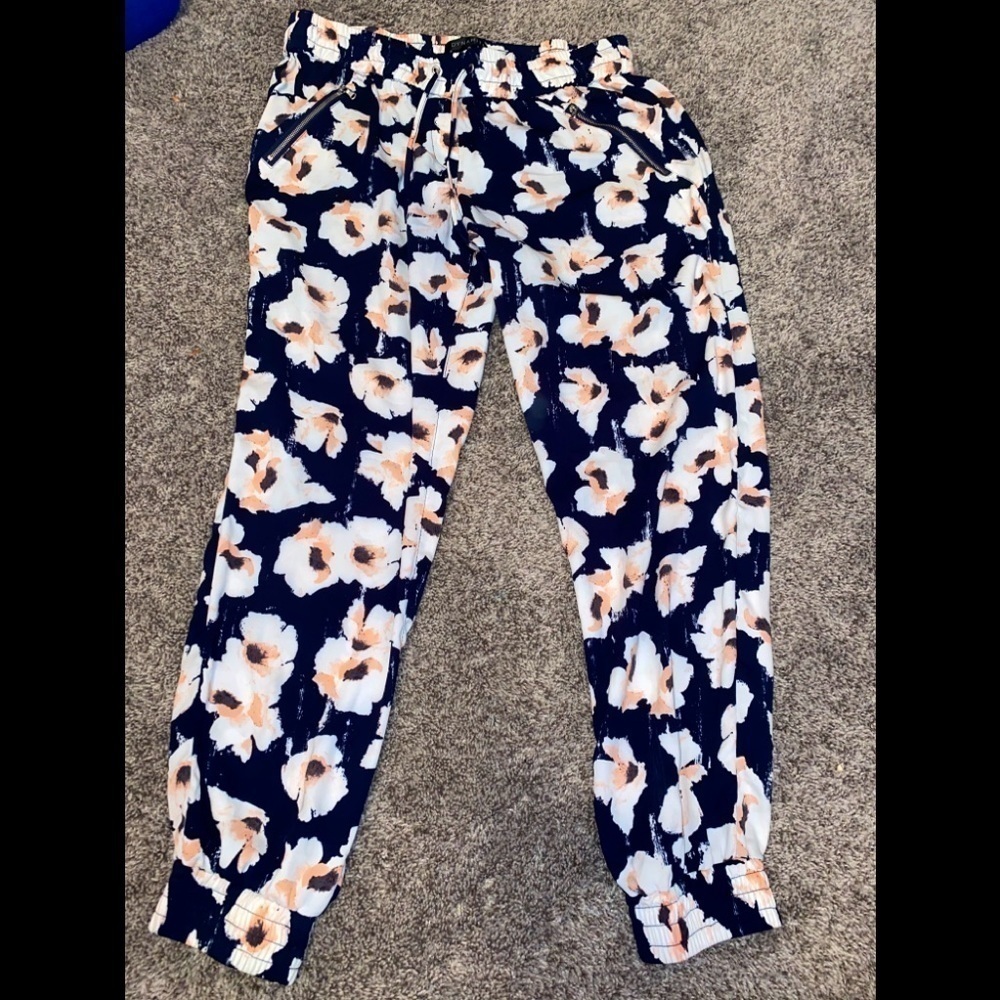 Dynamite Floral Pants Size Medium